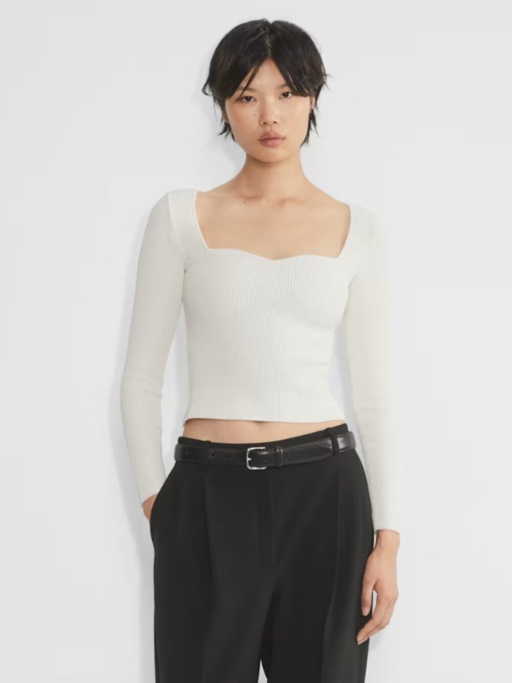 Babaton | 2024 Aritzia Sculpt Knit Sweetheart Long Sleeve Sweater in Cream Small